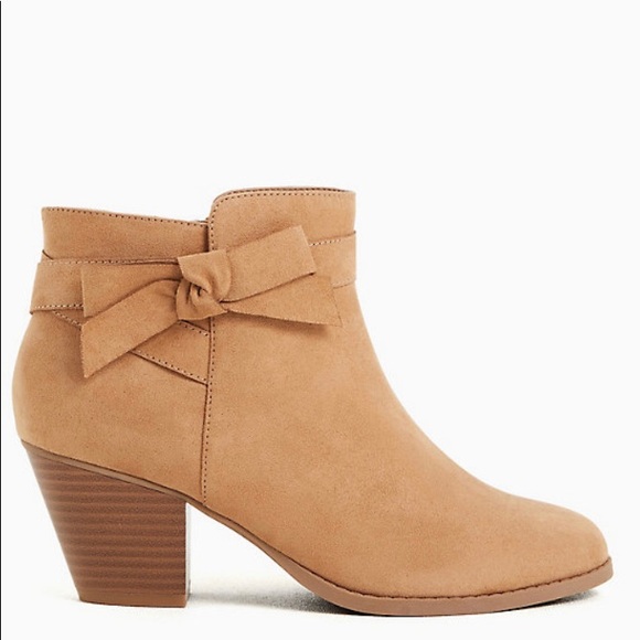 torrid Shoes - 🆕 🪻2/$50🪻Tan Beige Faux Suede Side Bow Bootie 9W NWT Torrid New!